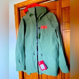 NWT Helly Hansen women’s aurora infinity shell X-Large